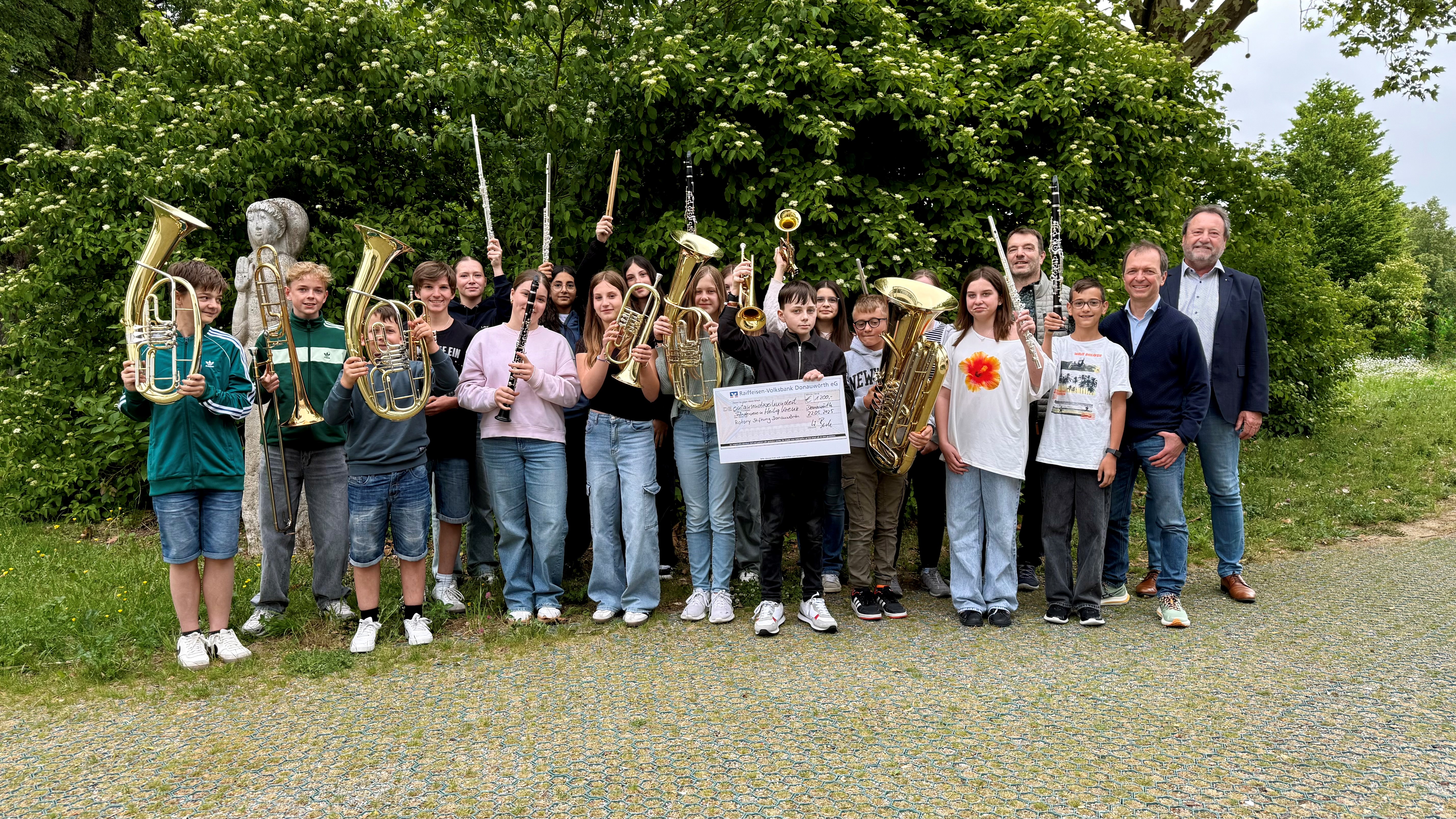 Rotary Spende an Heilig-Kreuz