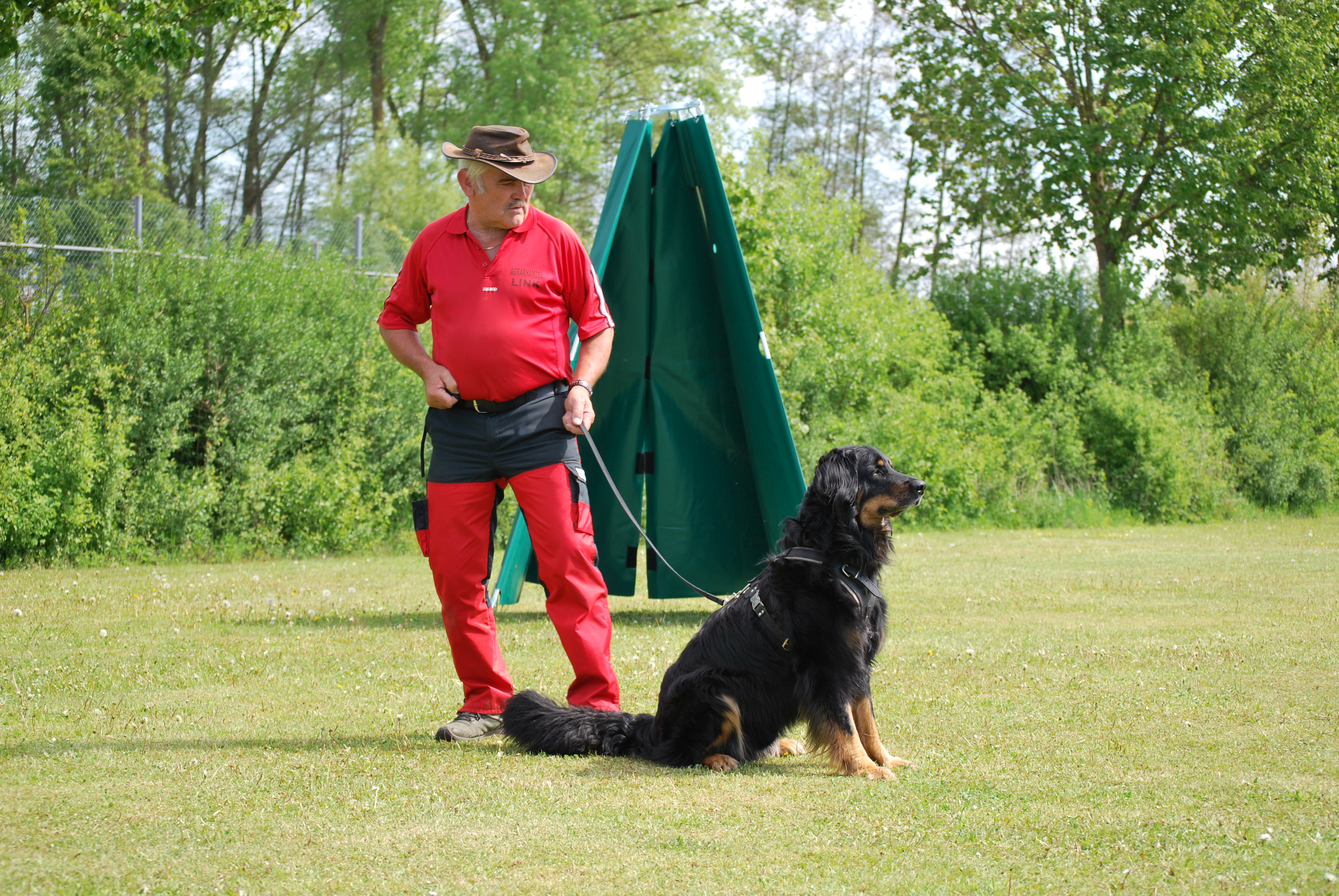 Horst Weindrich und seine Aurea sind regelmäßig auf den Trainingsplätzen anzutreffen.