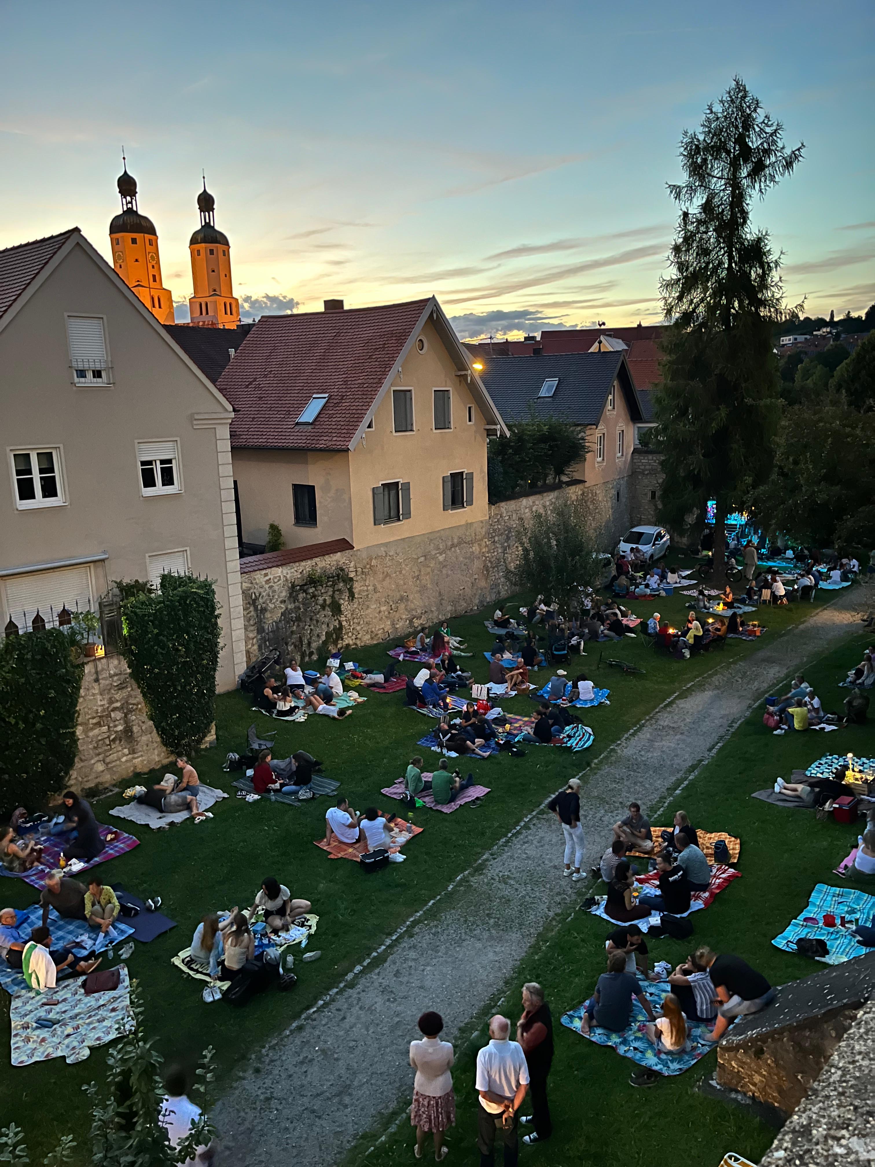 Picknick im Stadtgraben