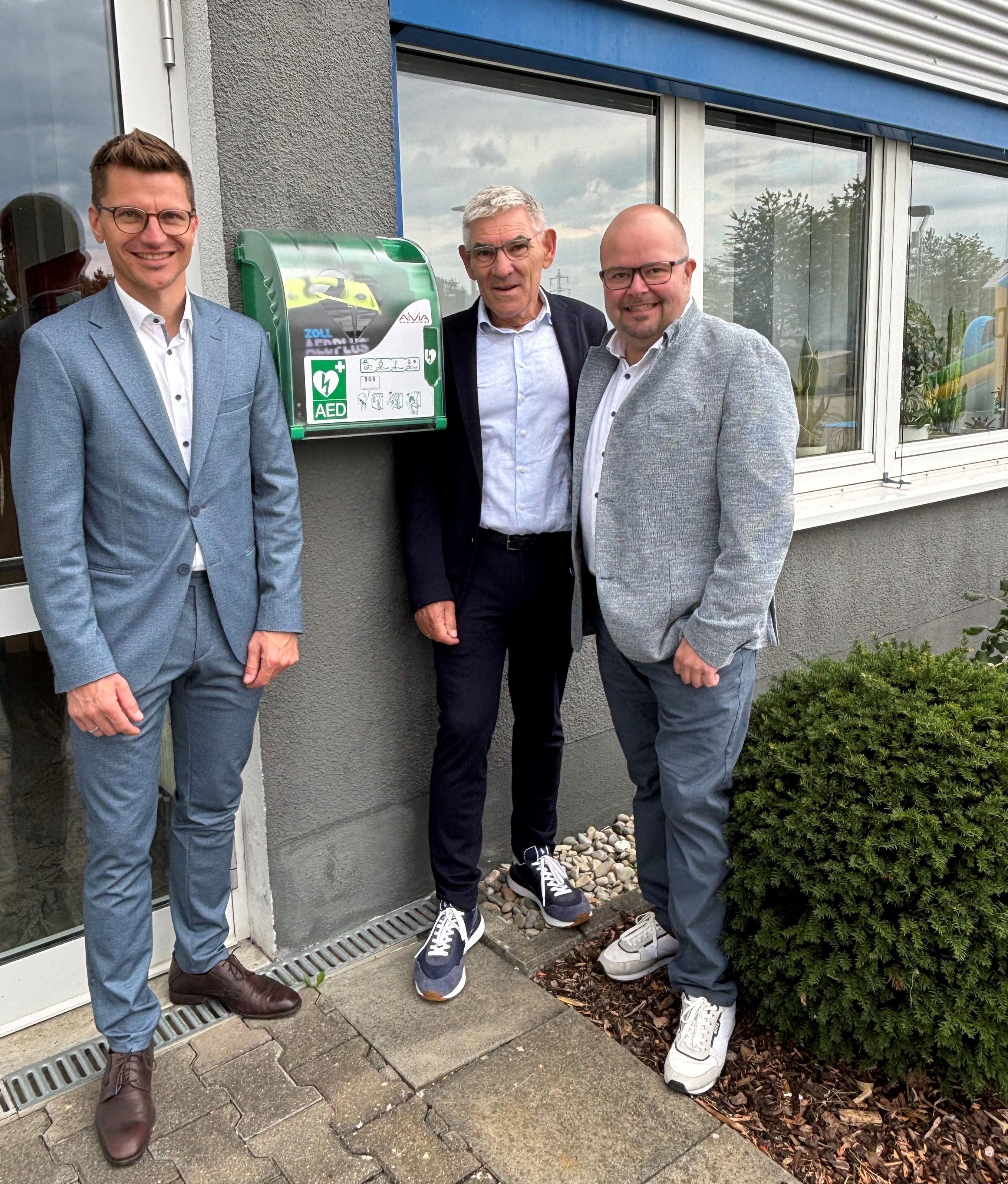V.l.n.r.: Oberbürgermeister David Wittner, Dr. Siegfried Hammerl und Tobias Lang (beide Geschäftsführer von PAS Dr. Hammerl)