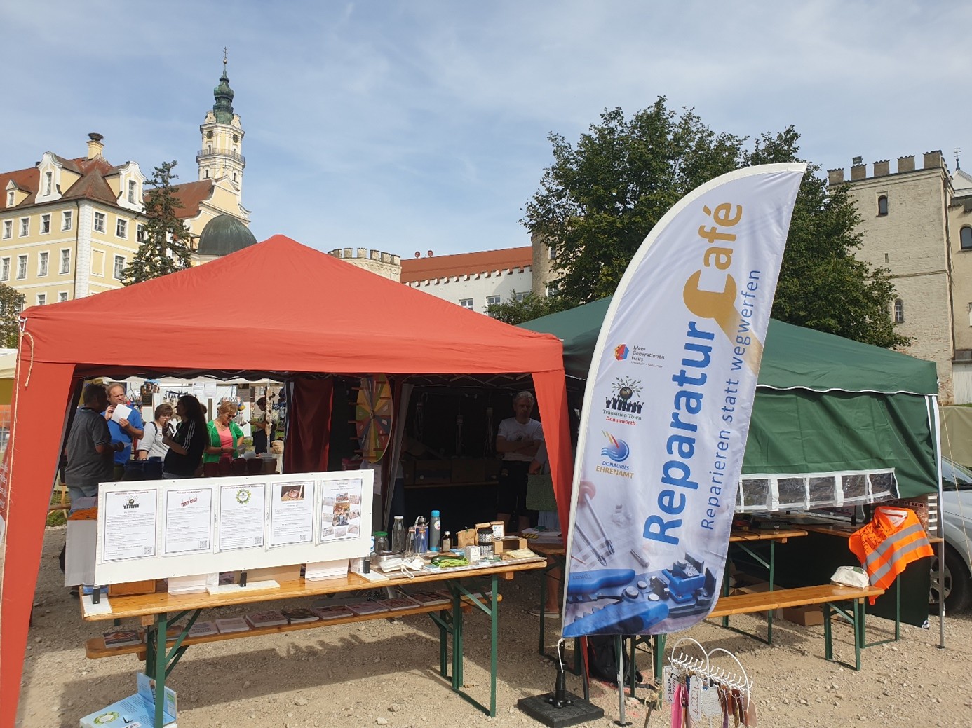 Auch beim Ökomarkt am 7. September ist das Reparatur Café Donauwörth vertreten.