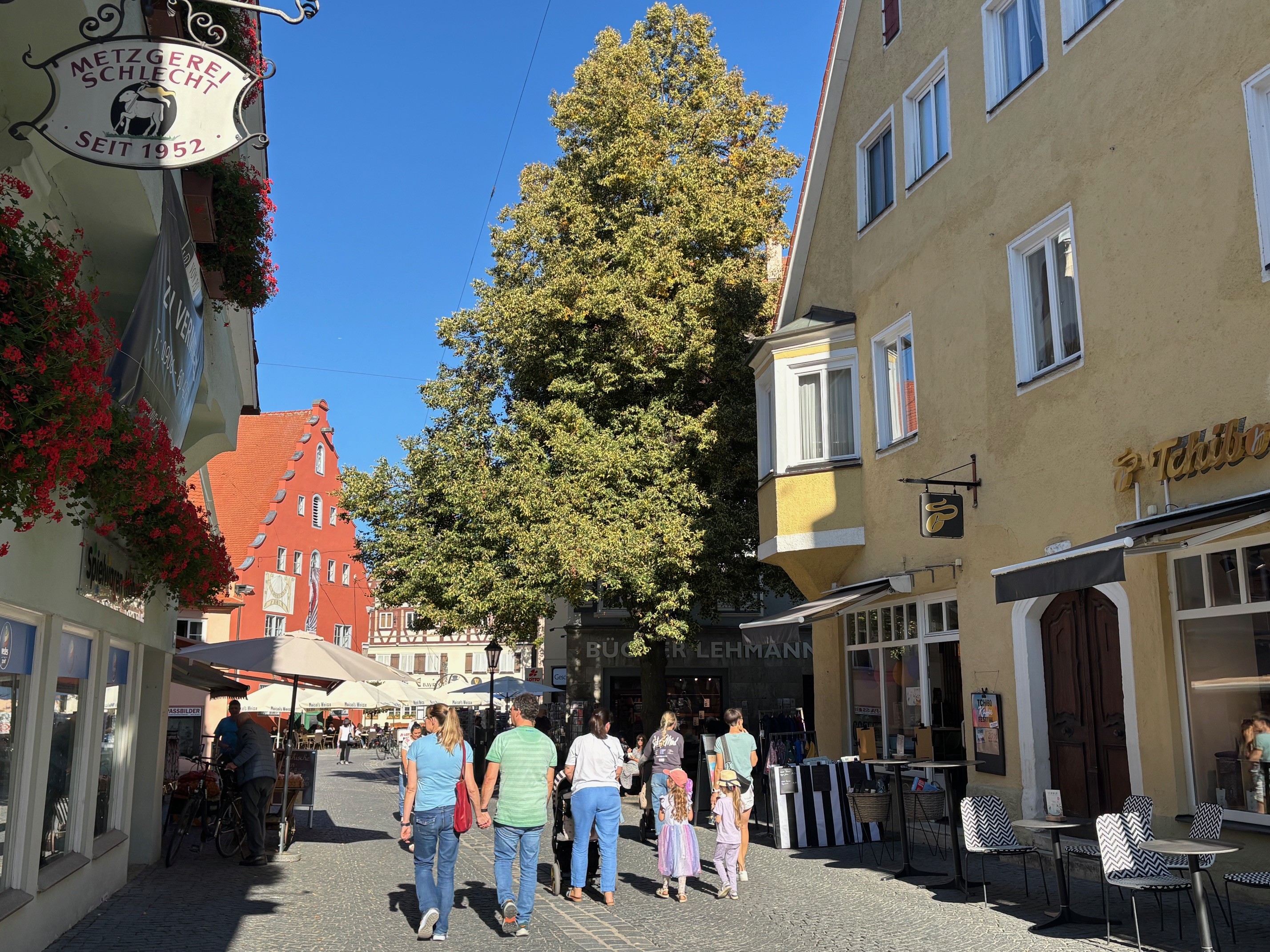 Am 28. September lädt der Handeln und die Stadt Nördlingen zum Schlendern und Bummeln ein.