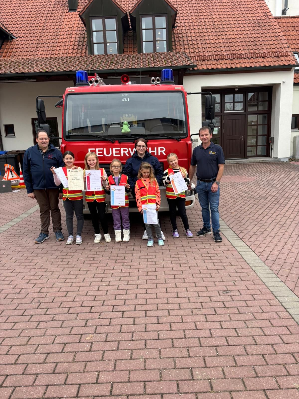 Kinderfeuerwehr Urkunden verleihung