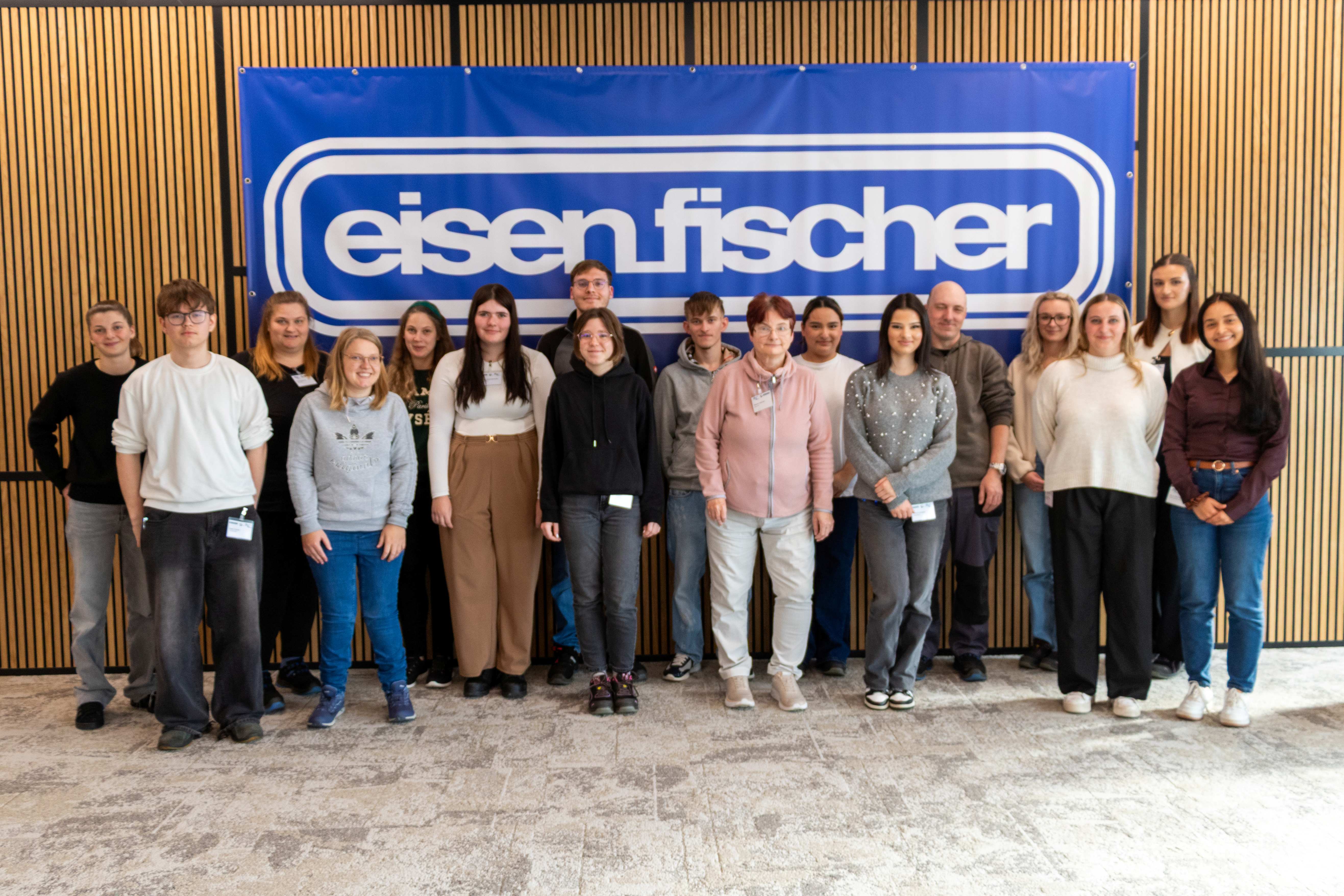 Beim Jobtauschtag tauschten die Azubis von Eisen-Fischer und MCT die Rollen mit Klienten der Lebenshilfe.