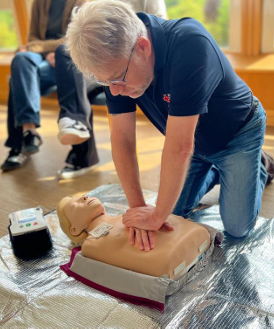 Erste hilfe kurs hertzdruck masage