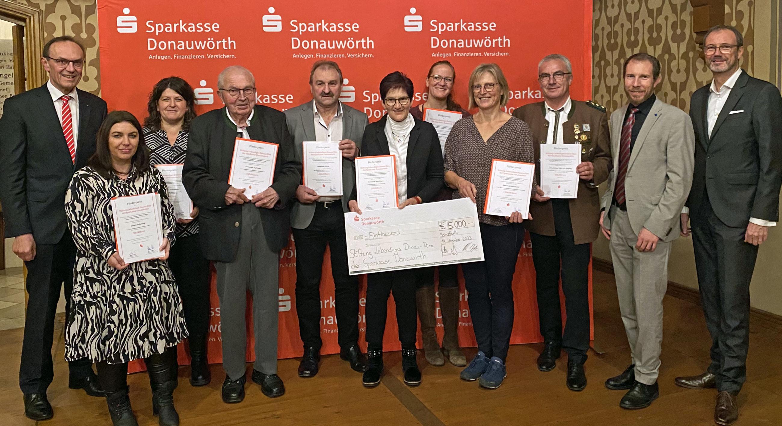 Sparkassenstiftung Fördert Neun Projekte In Der Region|Landkreis|Donau ...