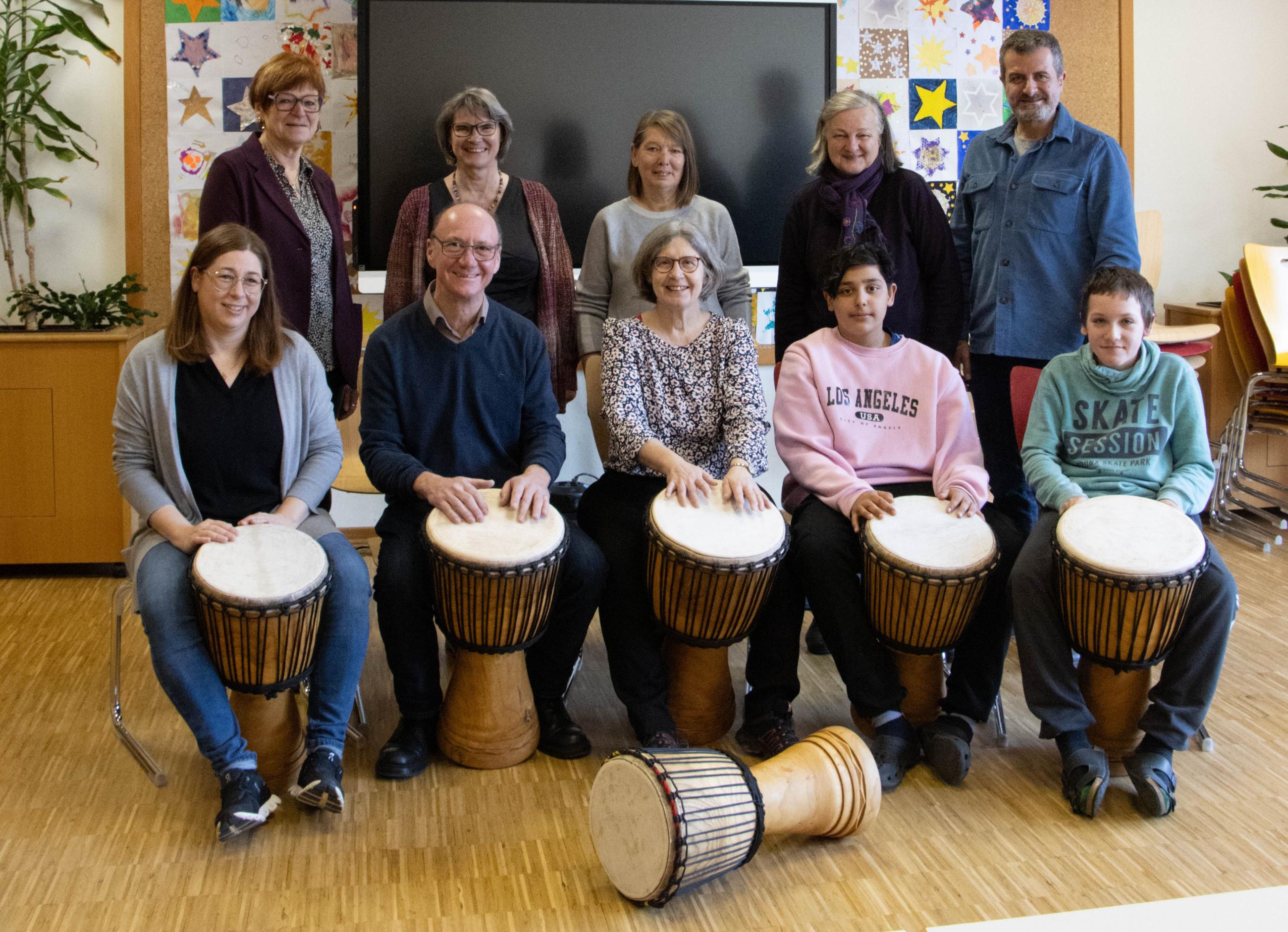 Trommeln-f-r-die-Kinder-und-Jugendlichen-der-Hermann-Ke-ler-Schule-in-M-ttingen